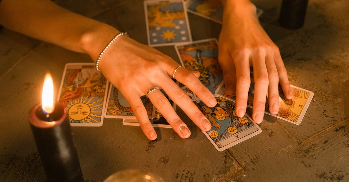 Мистическая эстетика слота Madame Destiny с гадалкой и символами