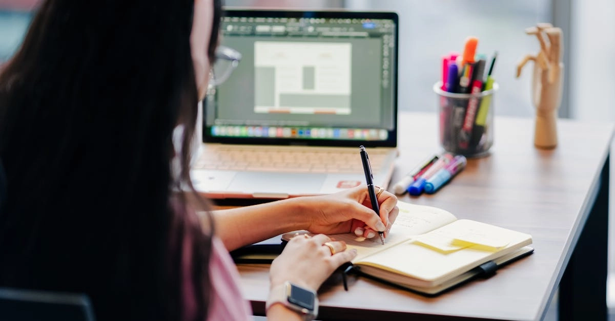 Творческий процесс вдохновленный азартными играми и цифровой эстетикой